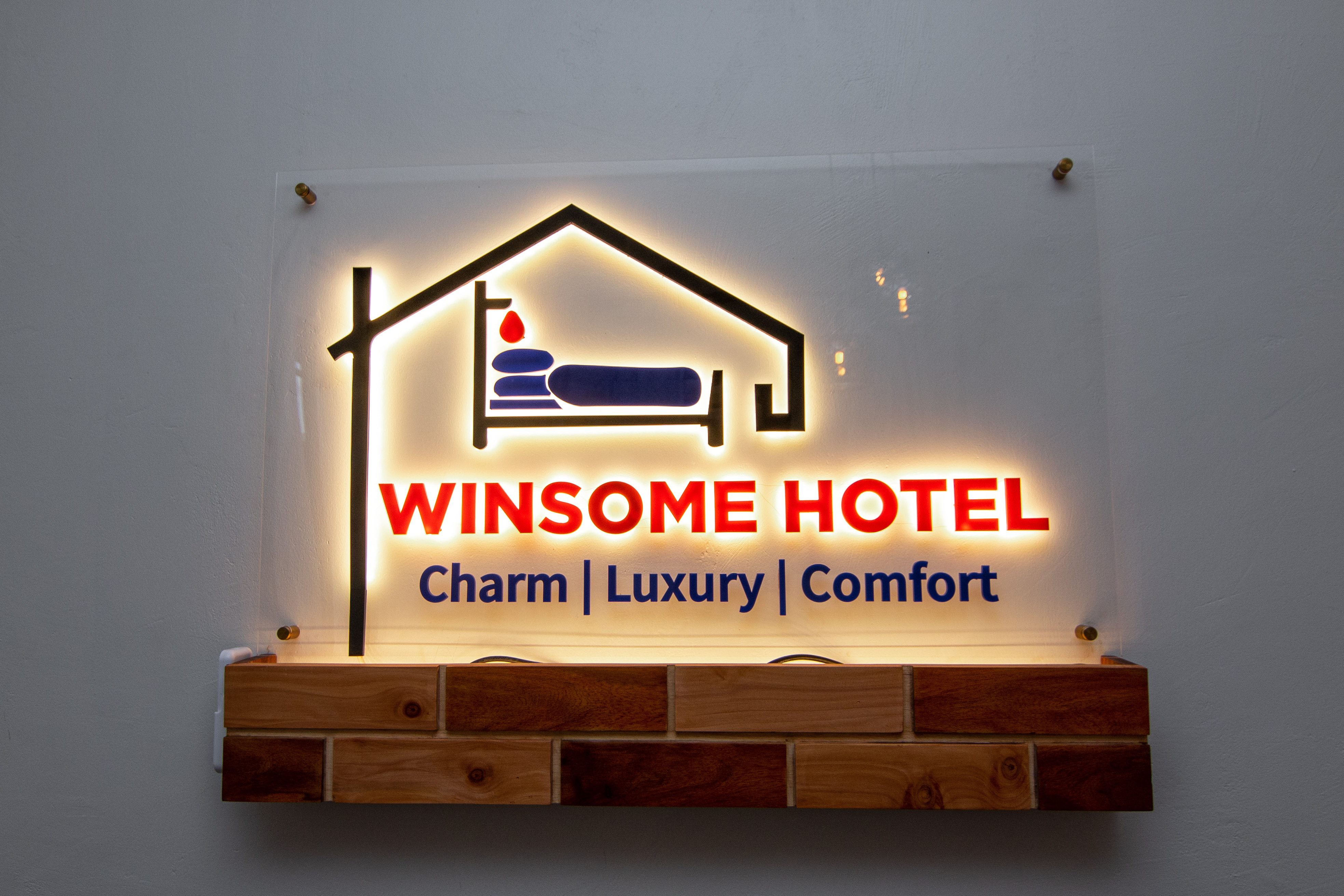 Winsome Hotel detail
