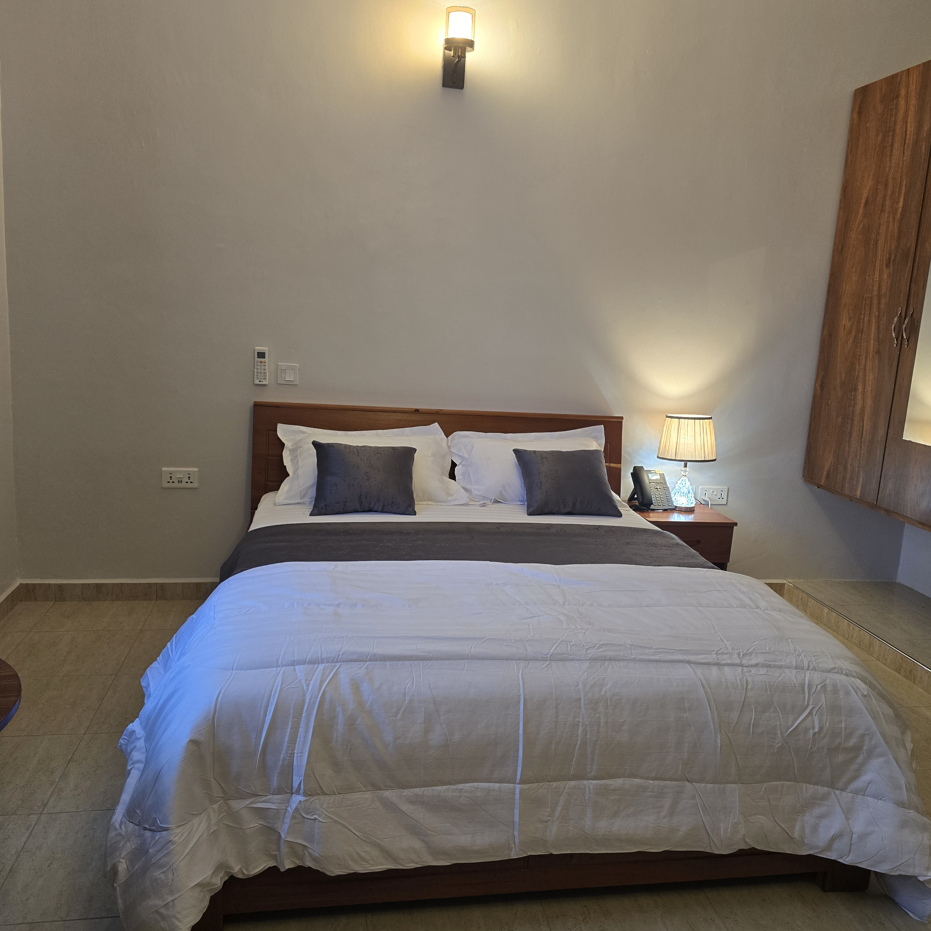 Winsome Hotel