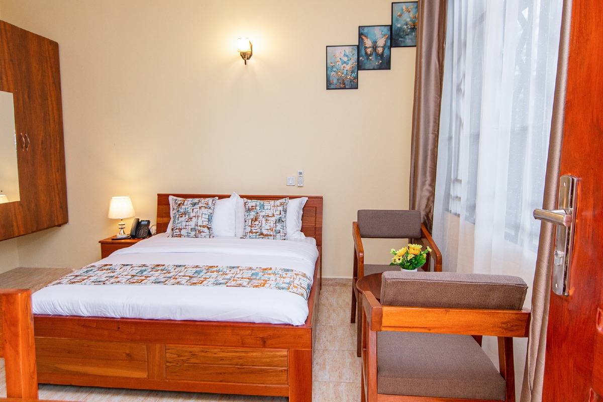 Room 213 photo 2