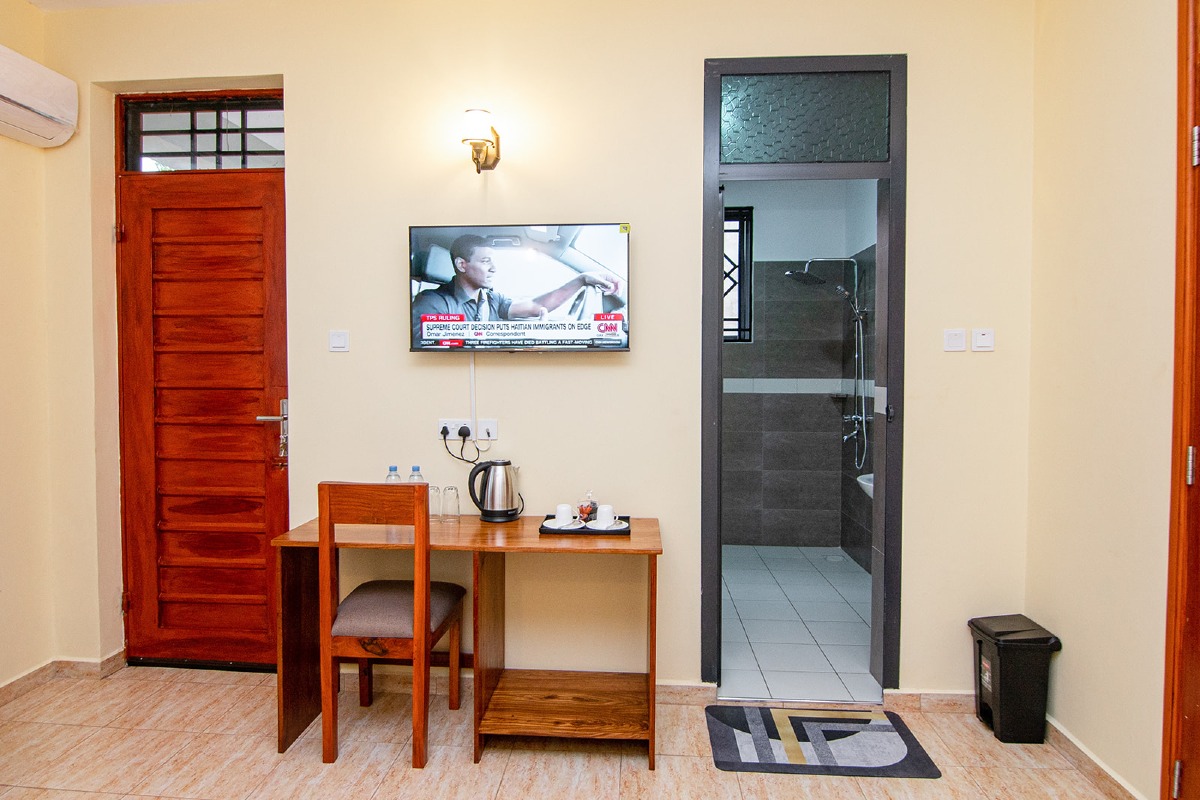 Room 213 photo 3