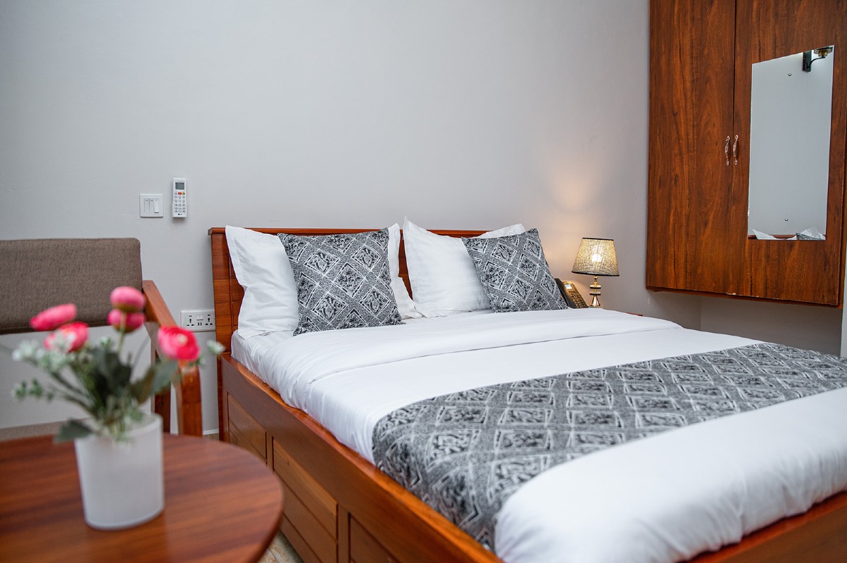 Room 211 photo 3